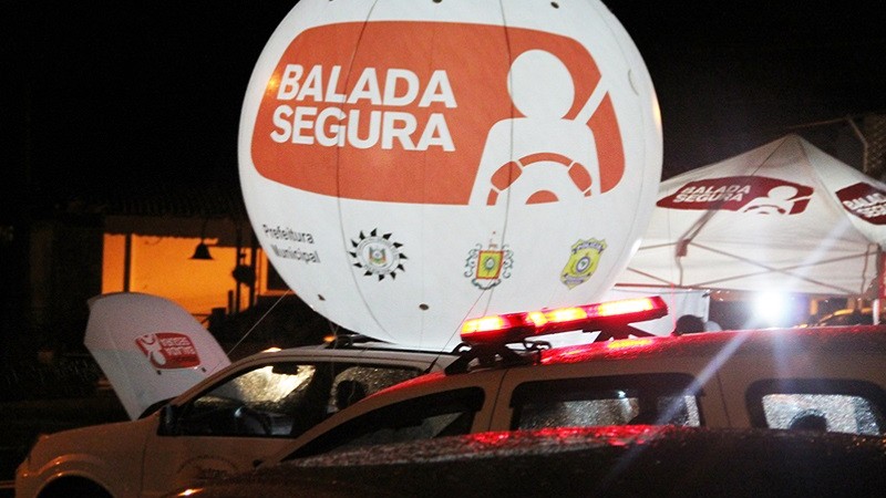 Carros e balao - Cr&eacute;dito para Eduardo Manica